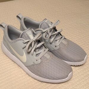 Men’s Nike Light Gray Golf Shoes